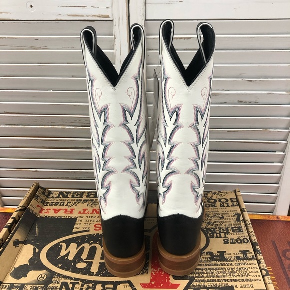 Ladies Justin Square Toe Cowgirl Boot - Picture 3 of 4